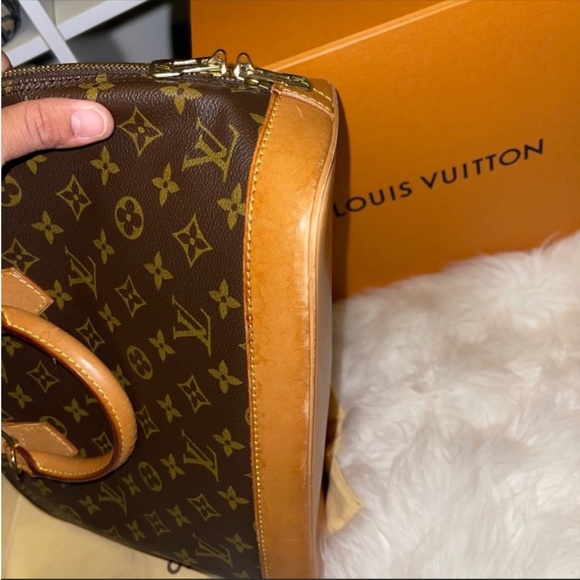 Authentic LV Alma Monogram Bag - Picture 4 of 6